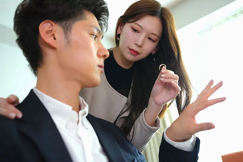 Cô vợ đi đi chơi, người chồng ở nhà bị nhỏ em cô vợ gạ xoạc không trượt phát nào